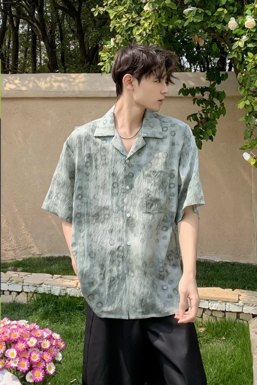 2025  Casual Loose Floral Shirt for Men Mint Green Wave Pattern with Single Breasted Closure Short-Sleeved T-Shirt for Men